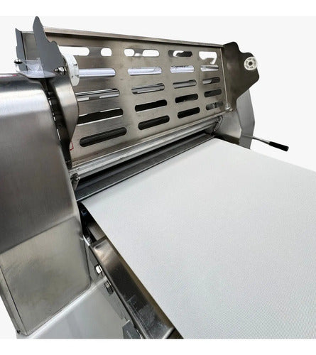 Laminadora De Masa Abatible Y Reversible 2.5m Con Pedal